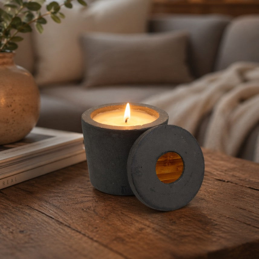 Bougie béton gris anthracite artisanale rechargeable — Parfums de Grasse | Grain de Béton