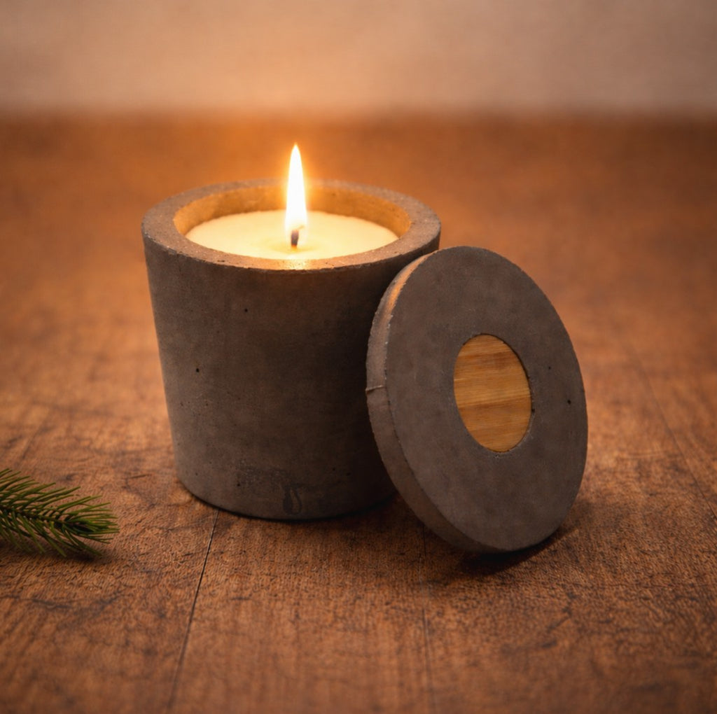 Bougie béton marron artisanale rechargeable — Parfums de Grasse | Grain de Béton