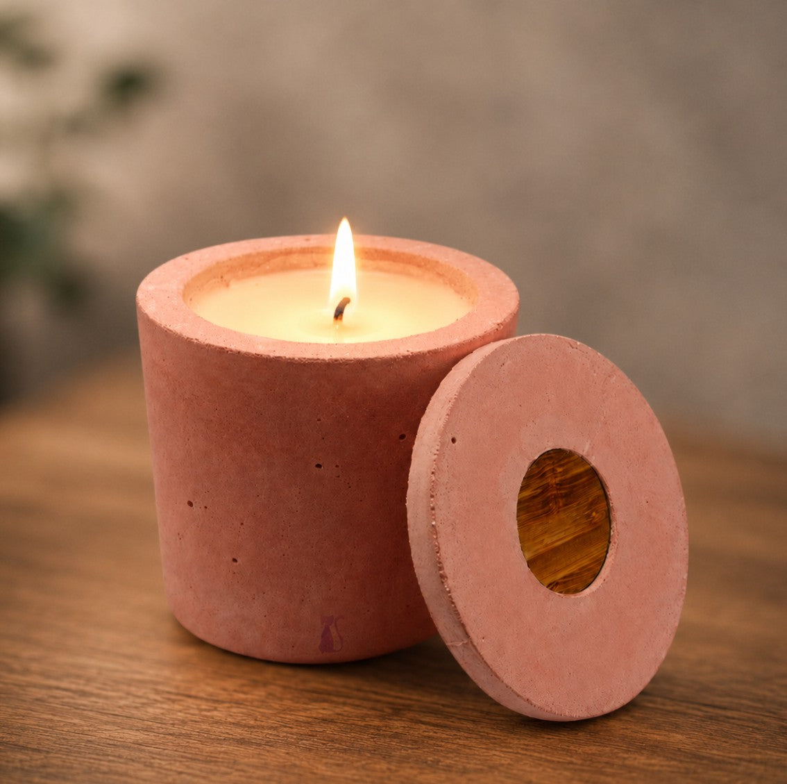 Bougie béton rose artisanale rechargeable — Parfums de Grasse | Grain de Béton