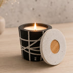 Bougie béton graphique noir/blanc peinte à la main — Parfums de Grasse | Grain de Béton