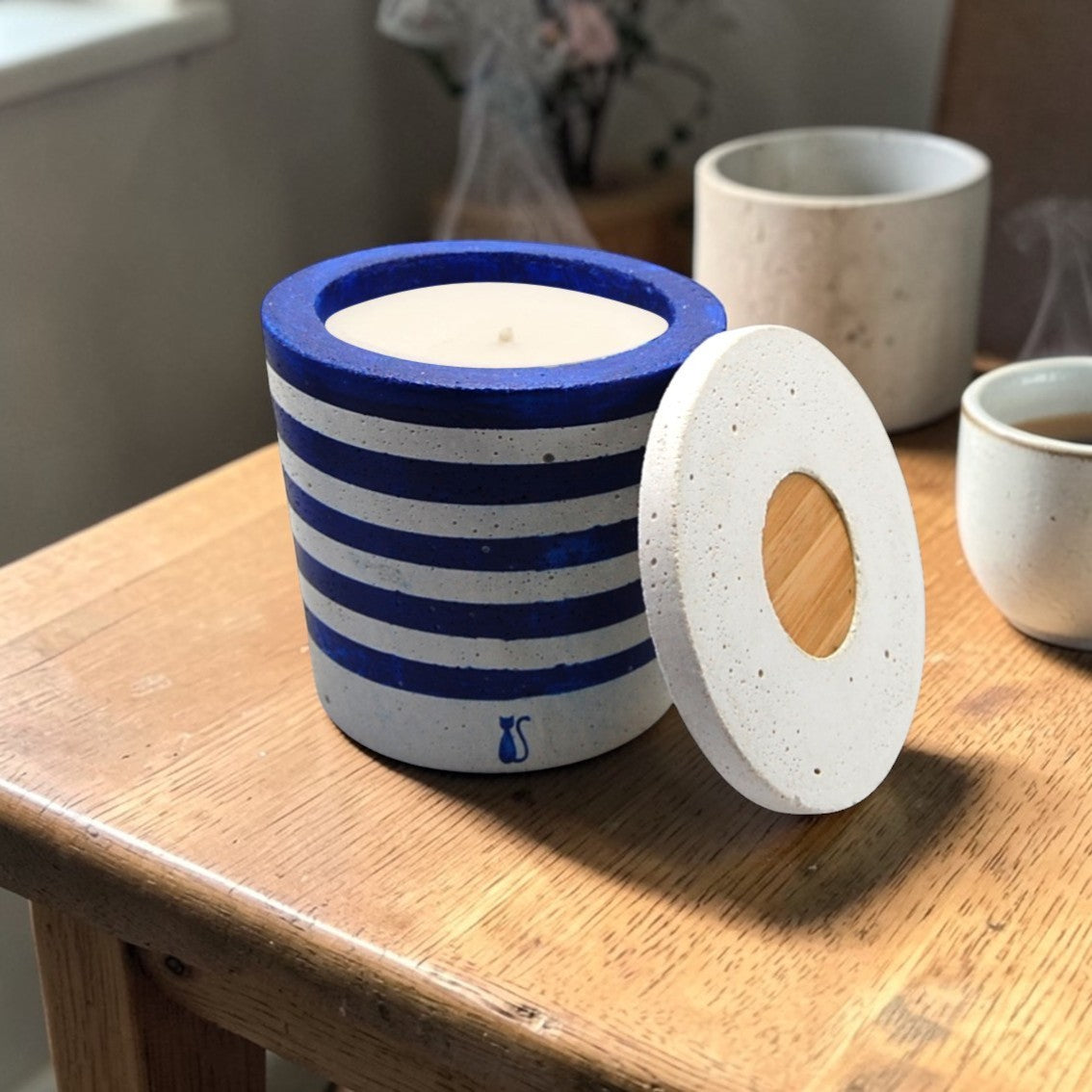 Bougie Marinière Béton Blanc/Bleu