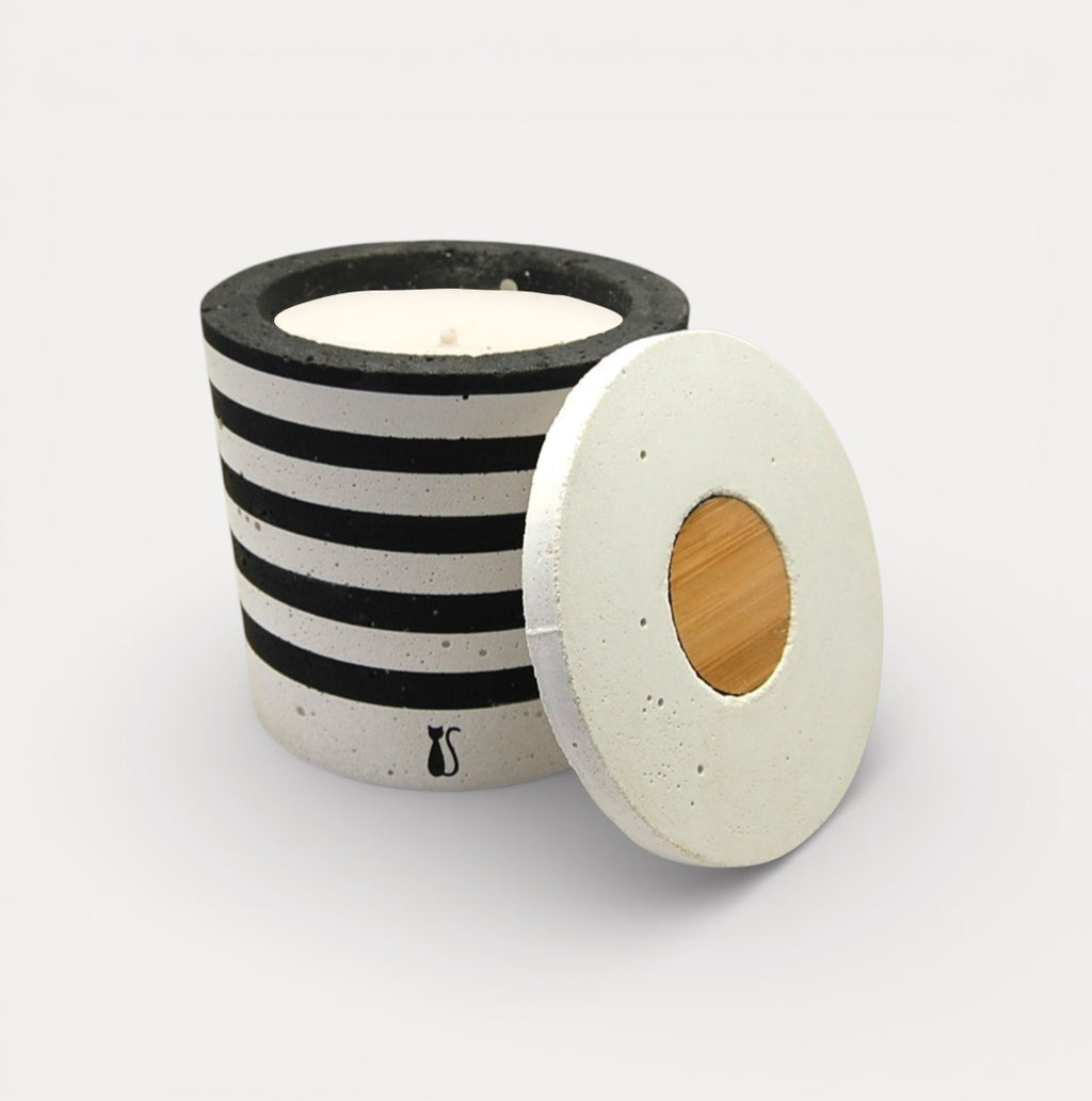 Bougie béton marinière blanc/noir peinte à la main — Parfums de Grasse | Grain de Béton