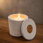 Bougie béton blanc cœur personnalisable — Gravure prénom | Grain de Béton