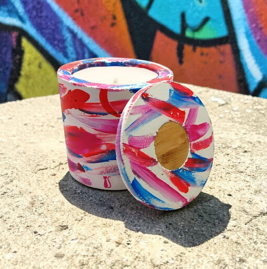 Bougie artistique pop art béton — Pièce unique peinte à la main | Grain de Béton