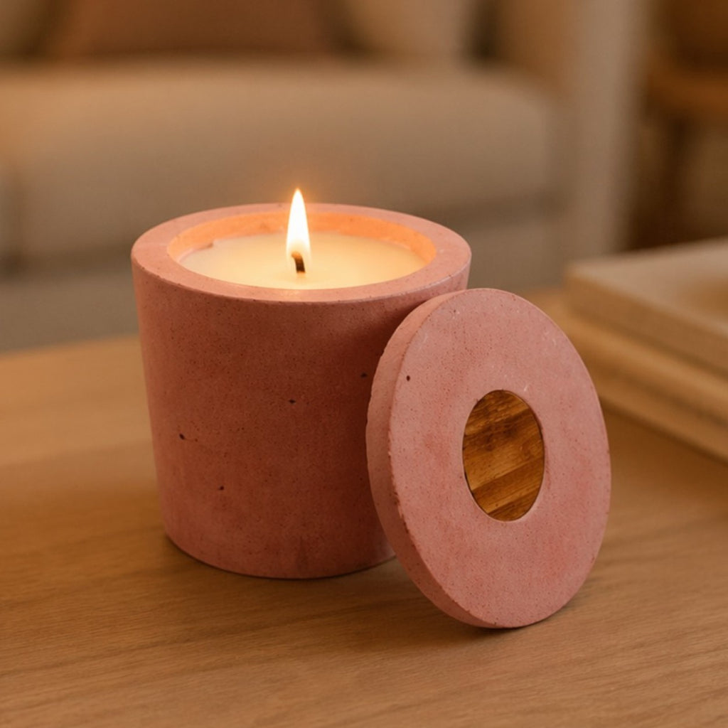 Bougie béton rose artisanale rechargeable — Parfums de Grasse | Grain de Béton